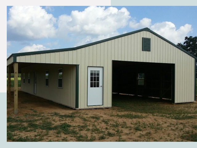 Строительство конюшен в Топках