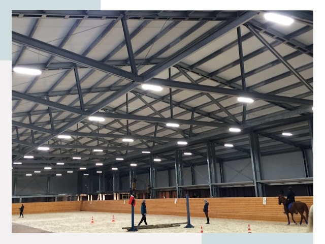 Строительство конных манежей от 608 руб в Топки