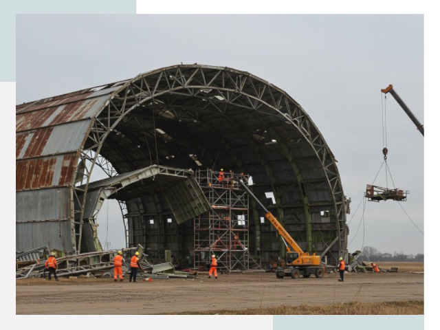 Демонтаж ангаров в Топках