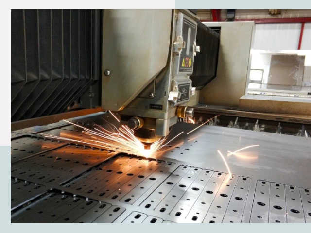 Лазерная резка металла в Топках от 608 руб.